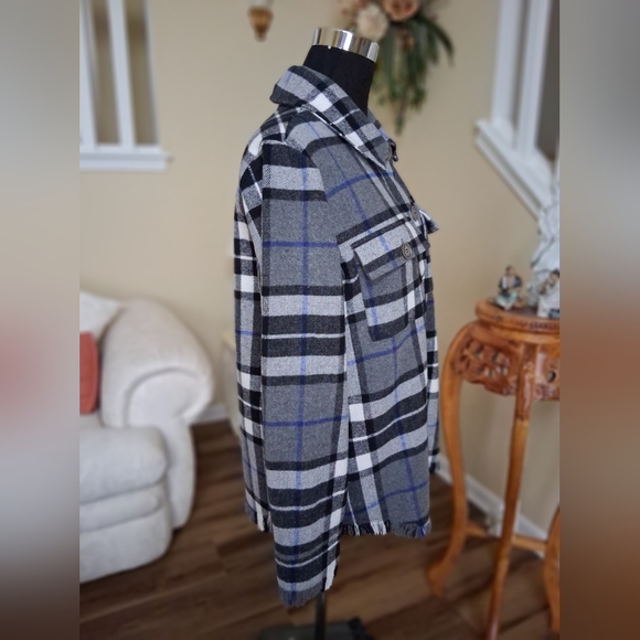 Mystree Black, White and Blue Plaid Shirt Jacket Size Small - Picture 3 of 13